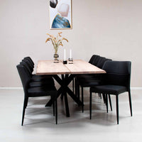 Wave spisebord i hvidolieret egetræ fra House of sander Inkl. 8 stk. stole i sort eller brun PU læder med sorte metalben