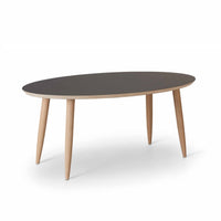 Roma sofabord fra Vannerup med sort nano laminat overflade og ben i hvidolieret eg