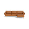 IQ Design chaiselong sofa fra Top-Line monteret med praktisk cognacfarvet Madrid læder og ben i eg naturolie eller hvidolie. Kan bestilles spejlvendt.