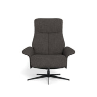 Scandi lænestol fra IMG monteret med mørk grå stof og sort metalsokkel.