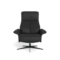 Scandi lænestol fra IMG monteret med sort Trend læder og sort metalsokkel.