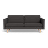 IQ Design 3-personers sofa fra Top-Line monteret med antrasit grå møbelstof og ben i eg naturolie eller hvidolie.