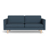 IQ Design 3-personers sofa fra Top-Line monteret med blåt møbelstof og ben i eg naturolie eller hvidolie.
