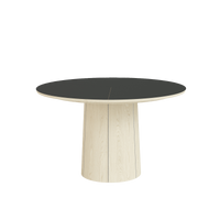 SM 33 spisebord fra Skovby med top i sort nano laminat og ben i hvidolieret eg
