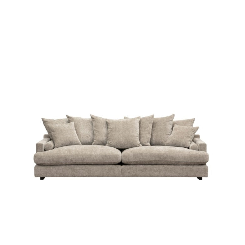 All in XL 3 personers sofa fra Burhens monteret med slidstærkt Harmony møbelstof og sorte ben