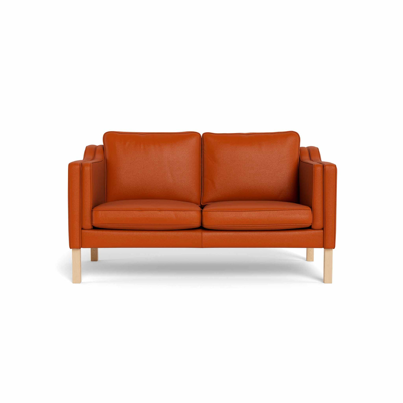 Clausholm 2-pers sofa fra Top-Line monteret med cognacfarvet semianilin læder og ben i egetræ