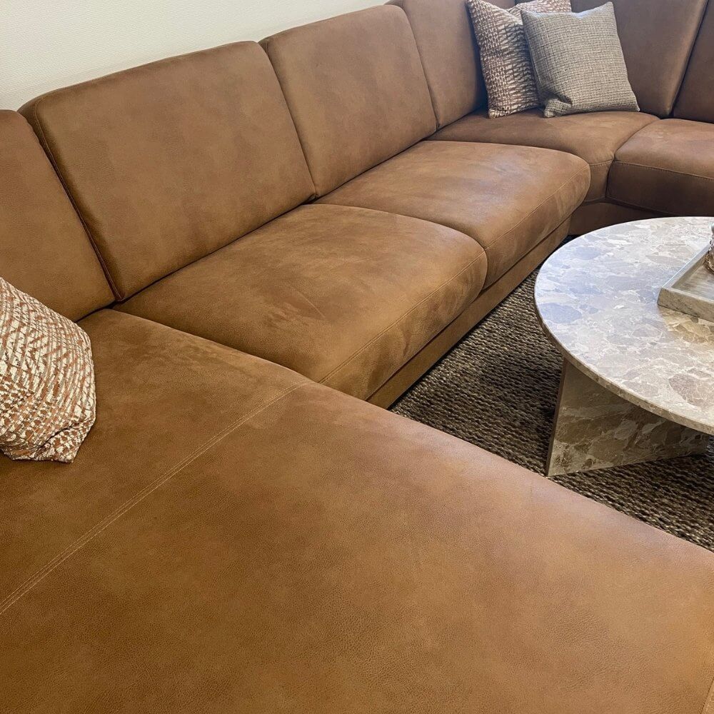 City | U-sofa