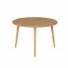 Rundt Esther spisebord fra Casø Furniture med top og ben i naturolieret eg