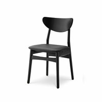  Esther spisebordsstol fra Casø i sortlakeret eg med sort lædersæde
