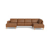 City One u-sofa fra Hjort Knudsen monteret med slidstærkt light cognac kentucky møbelstof. Ben i Eg olie eller sort. Kan bestilles spejlvendt.