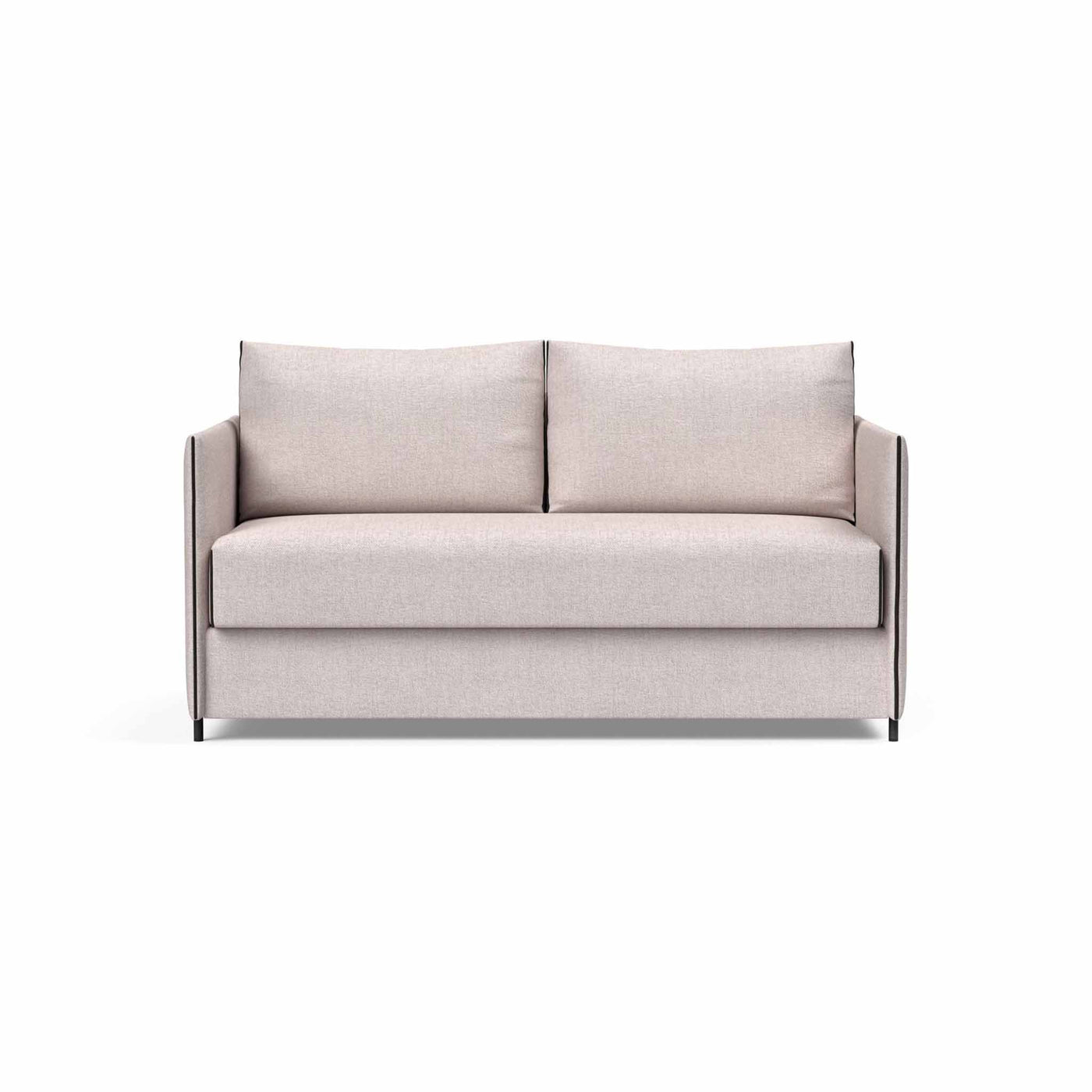 Luoma sovesofa fra Innovation monteret med sandfarvet møbelstof.