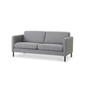 Nebraska 2,5-pers sofa fra Lexpo monteret med slidstærkt lysegrå Golf møbelstof og sorte metalben