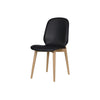 Tradition spisebordsstol fra PBJ Designhouse i hvidolieret eg med sort læder